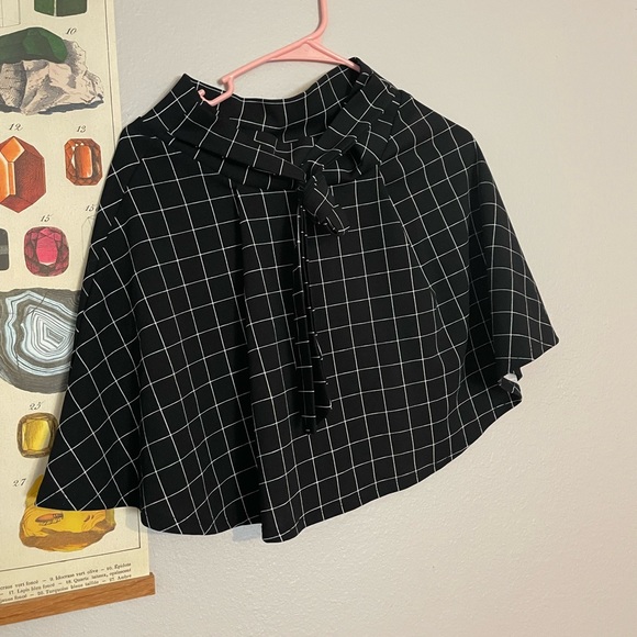 Checkered mini skater skirt with tie at waist - Picture 2 of 3